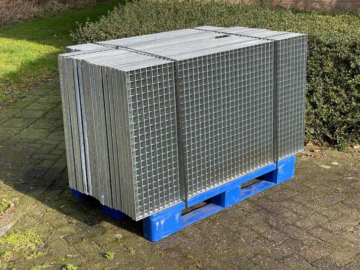 Looprooster, Vloerrooster partij in diverse maten, Doe-het-zelf en Bouw, Metalen, Gebruikt, IJzer, Ophalen