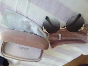 Lunettes de soleil Miu Miu, Autres marques, Enlèvement ou Envoi, Comme neuf, Lunettes de soleil