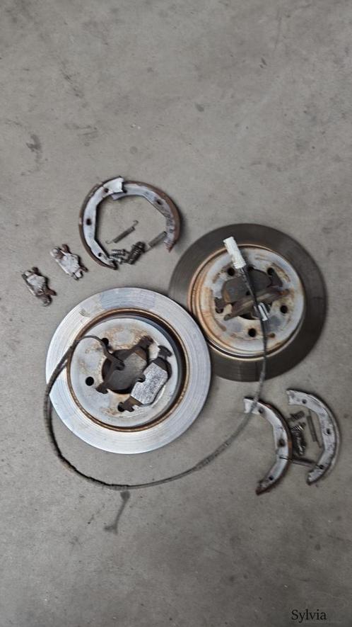 Remschijven remblokken remschoenen set achterzijde BMW 1 / 3, Auto-onderdelen, Remmen en Aandrijving, Gebruikt, Ophalen of Verzenden