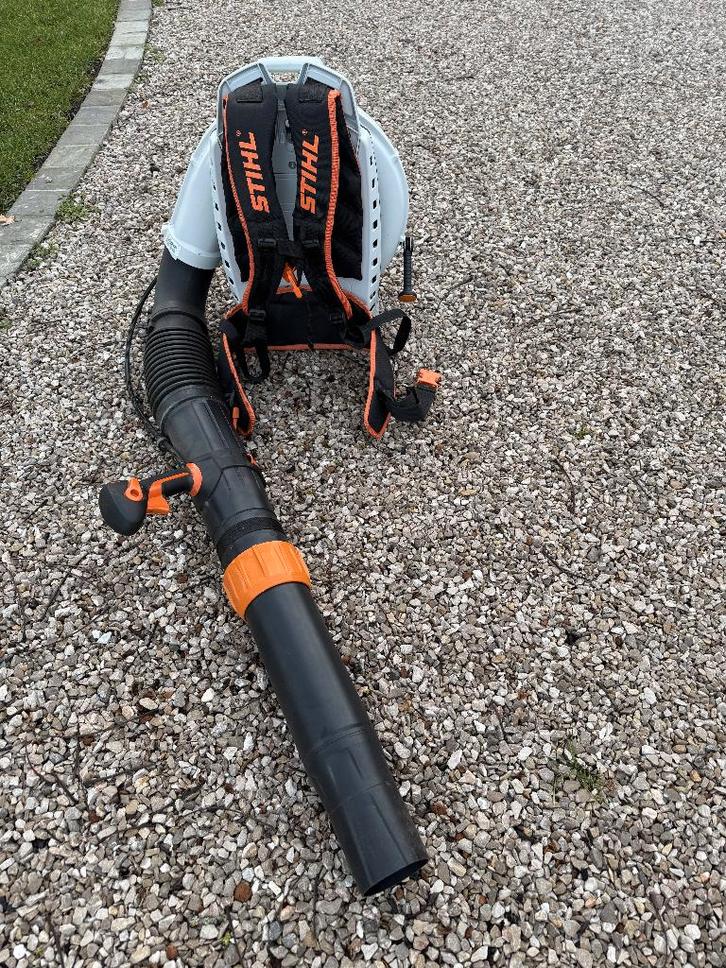 Husqvarna BR 800 C-E ruggedragen bladblazer – quasi nieuw, Jardin & Terrasse, Souffleurs de feuilles, Comme neuf, Porté à dos