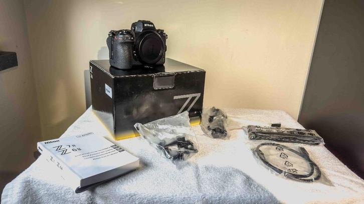 Appareil Photo NIKON Z7II avec poignée NB-N11 et Sac TT, TV, Hi-fi & Vidéo, Appareils photo numériques, Comme neuf, Nikon, Sans zoom optique