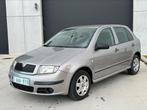 Skoda Fabia - 1.2i Benzine - 5deurs - Radio/Cd - Elk ruiten, Autos, Skoda, Boîte manuelle, Vitres électriques, Carnet d'entretien