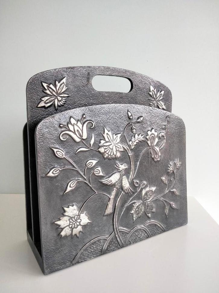 curiosa brocante magazine houder Arts & Crafts stijl, Huis en Inrichting, Woonaccessoires | Krantenbakken en Lectuurbakken, Gebruikt