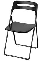 6 zwarte klapstoelen, Enlèvement