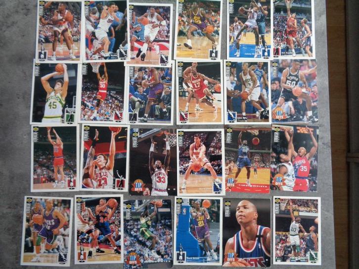 CARTES DU PONT SUPÉRIEUR BASKETBALL 24X, Hobby & Loisirs créatifs, Autocollants & Images, Enlèvement ou Envoi