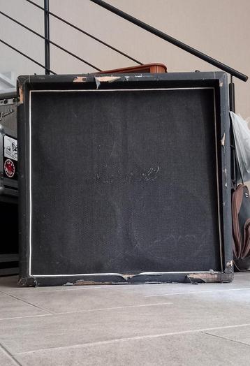 Marshall cab (70s) beschikbaar voor biedingen