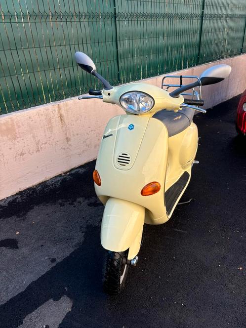 Piaggio vespa et4 125, Vélos & Vélomoteurs, Scooters | Vespa, Comme neuf, Essence, Enlèvement