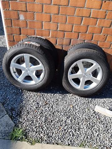 Banden  + sport velgen  280 €  beschikbaar voor biedingen