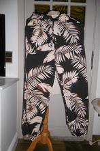 Dames broek, Medium, Ophalen of Verzenden, Zo goed als nieuw