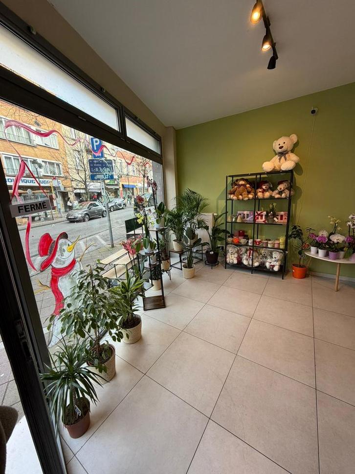 Commerce 90m2 à louer, Immo, Appartements & Studios à louer, Bruxelles, 50 m² ou plus