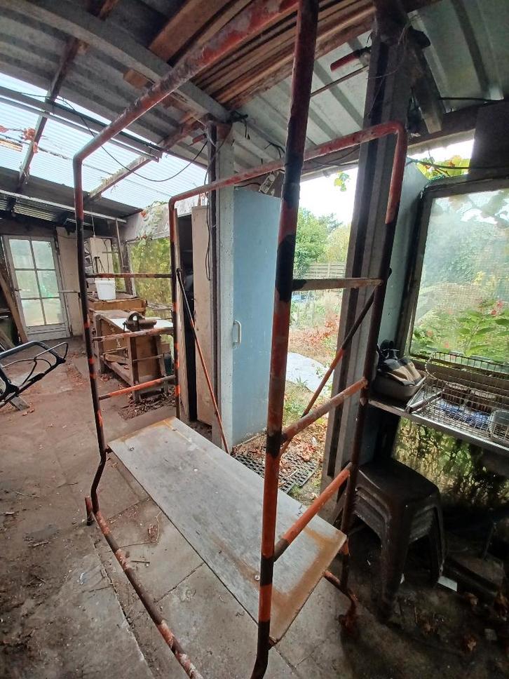 Kleine stelling H 190 cm B 140 cm in gebruikte staat, Doe-het-zelf en Bouw, Steigers, Gebruikt, Rolsteiger of Kamersteiger, Minder dan 2 meter