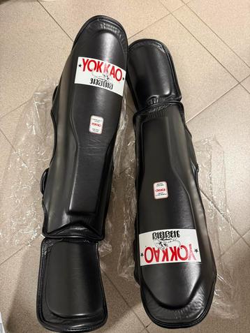 SCHEENBESCHERMERS YOKKAO Thai boks beschikbaar voor biedingen