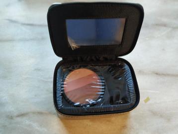 nieuw cadeau smink tasje met kleurpallet en borsteltje beschikbaar voor biedingen