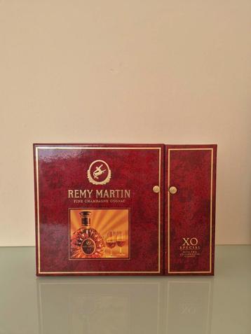 Remy Martin XO + 2 brillen uit de jaren 80 