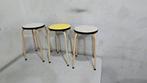 Oude drie vintage Formica krukken uit de jaren 60, Ophalen of Verzenden