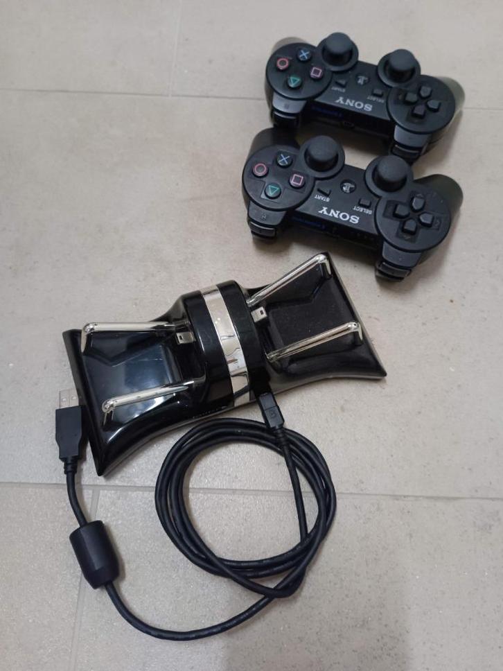 2x Power station for Playstation 3 + 2 wireless controllers, Games en Spelcomputers, Spelcomputers | Sony Consoles | Accessoires