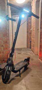 Bijna nieuwe Ninebot F3 pro elektrische scooter uit 2025, Ophalen, Zo goed als nieuw