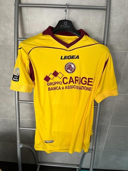 A.S. Livorno Calcio 2013-2014 Squad signed shirt vintage ret, Verzamelen, Sportartikelen en Voetbal, Nieuw, Shirt, Ophalen of Verzenden