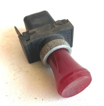 Schakelaar rood oldtimer. beschikbaar voor biedingen