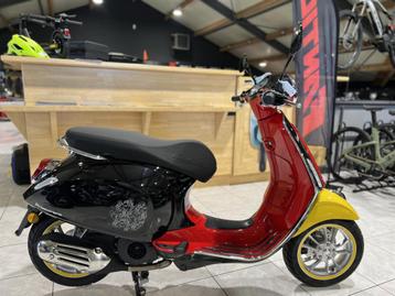 Vespa Primavera 125 Mickey Mouse Edition beschikbaar voor biedingen