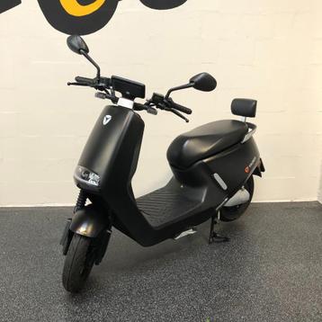 yadea g5 bromscooter 25km elektrisch slechts 900km!!!