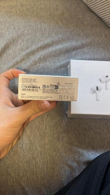 AirPods Pro 2nd gen  feel free to ask questions  beschikbaar voor biedingen