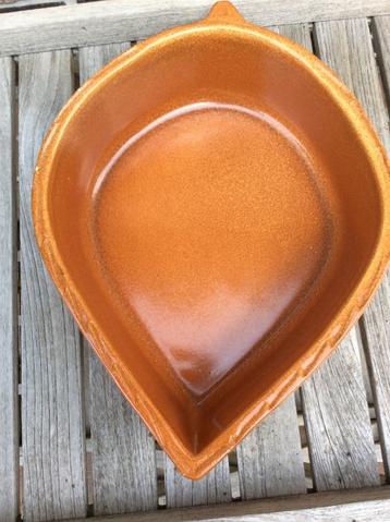 RETRO OVENSCHOTEL AJUIN VORM ZO GOED ALS NIEUW, Huis en Inrichting, Keuken | Potten en Pannen, Ophalen of Verzenden, Zo goed als nieuw