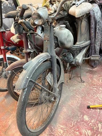 Oldtimer motoren en brommers ruilen of bieden beschikbaar voor biedingen