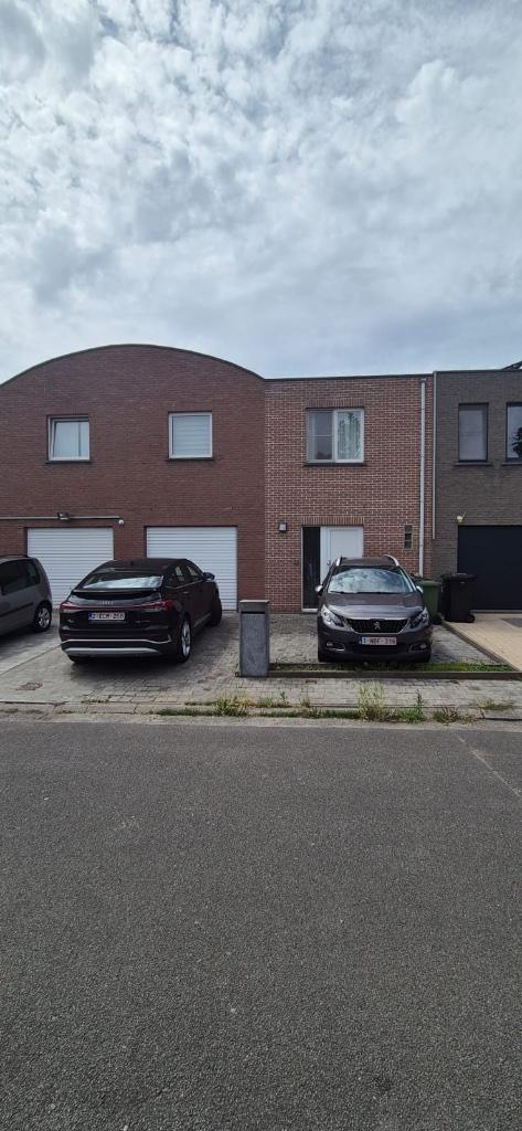 RUIME WONING MET 3 SLPKS GARAGE EN TUIN te WONDELGEM, Immo, Huizen en Appartementen te koop, Gent, tot 200 m², Tussenwoning, B