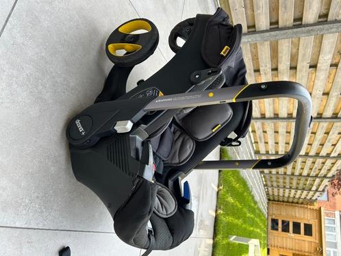 Doona + zwart, Kinderen en Baby's, Autostoeltjes, Gebruikt, Overige merken, 0 t/m 13 kg, Isofix, Ophalen