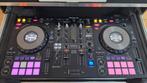 PIONEER DDJ 800 AVEC FLIGHT CASE, Musique & Instruments, DJ sets & Platines, Enlèvement, Comme neuf