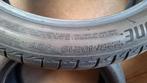 4 Autobanden 225/40 r 18 92 y, Auto-onderdelen, Banden en Velgen, Ophalen, Band(en)