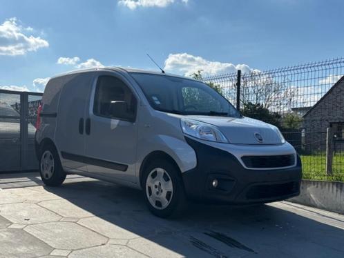 Fiat Fiorino * 1.3 M-jet  95pk * Airco * Navi, Auto's, Bestelwagens en Lichte vracht, Bedrijf, Te koop, ABS, Airbags, Airconditioning
