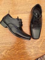 Chaussure enfant pointure 27, Kinderen en Baby's, Overige Kinderen en Baby's, Ophalen, Zo goed als nieuw
