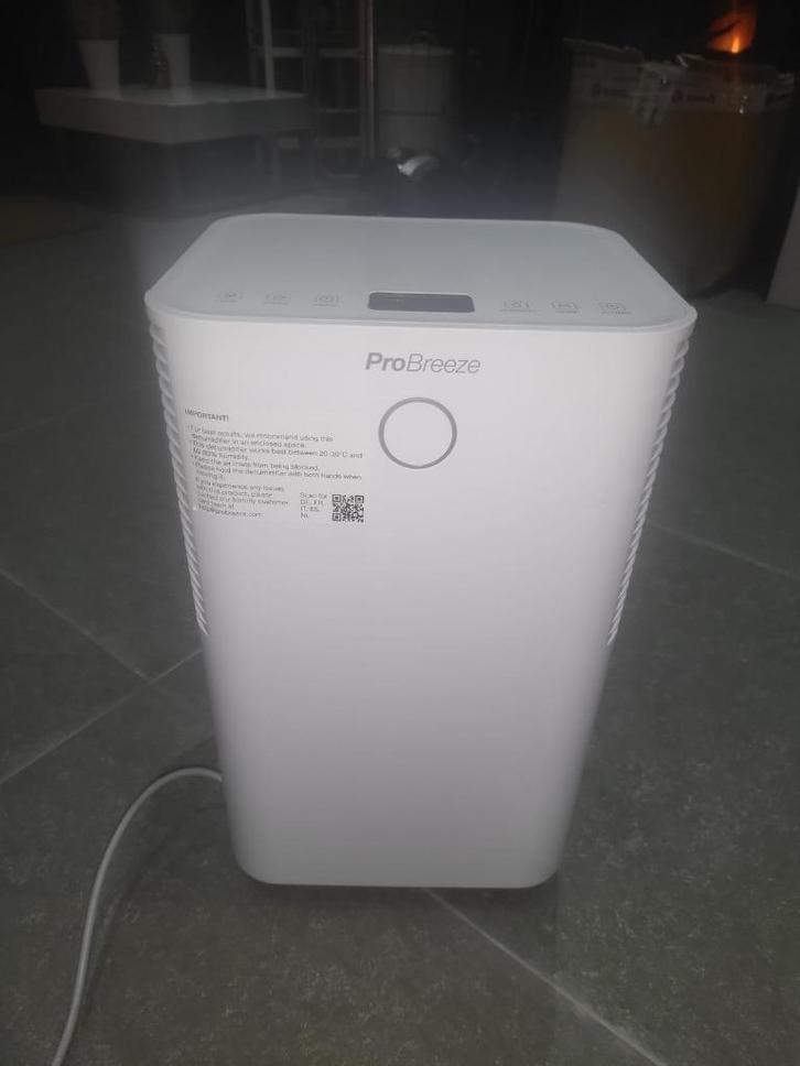 Pro Breeze Luchtontvochtiger compressor 12 l/dag NİEUW!, Elektronische apparatuur, Luchtbehandelingsapparatuur, Zo goed als nieuw