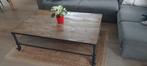 Loungetafel op wielen van smeedijzer en hout (gratis tapijt), Huis en Inrichting, Ophalen
