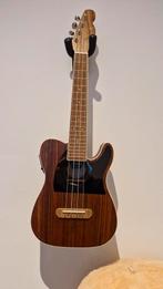 Fender FSR fullerton ukulele met pickup, Muziek en Instrumenten, Snaarinstrumenten | Gitaren | Akoestisch, Ophalen, Zo goed als nieuw