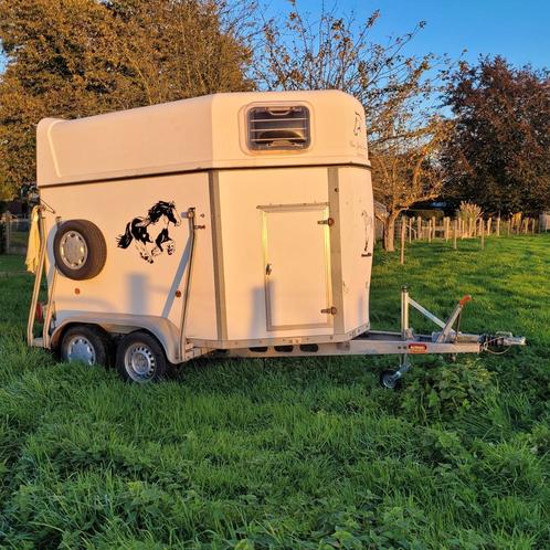 Paardentrailer te huur voor twee paarden, Dieren en Toebehoren, Paarden en Pony's | Trailers en Aanhangwagens, Zo goed als nieuw