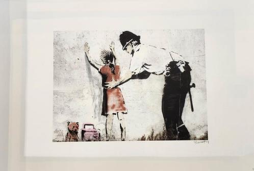 Banksy - Police Man Searching Girl (Litho), Antiek en Kunst, Kunst | Schilderijen | Modern, Ophalen of Verzenden