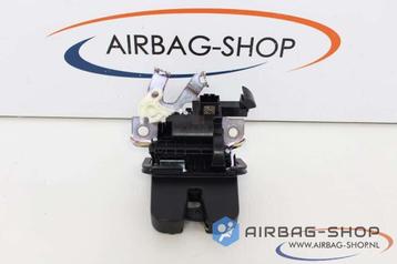 Audi Q2 Achterklepslot 81A827505 beschikbaar voor biedingen