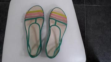 Sandales Crocks beschikbaar voor biedingen