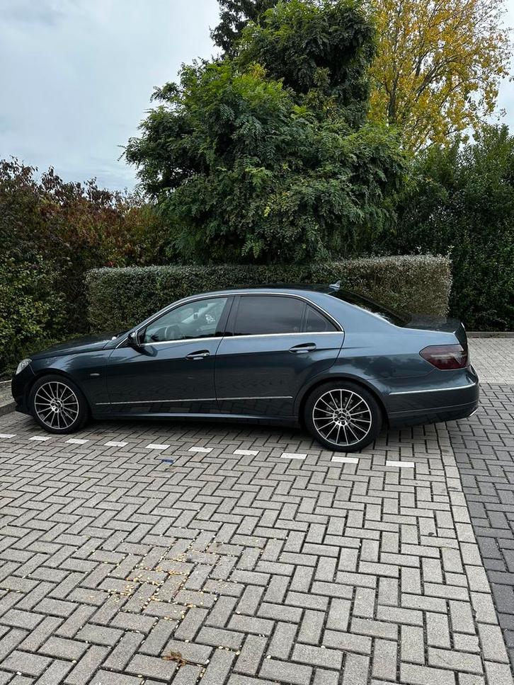 MERCEDES E200 CDI AVANTGARDE W212, Auto's, Mercedes-Benz, Particulier, E-Klasse, Diesel, Euro 5, Berline, 5 deurs, Handgeschakeld