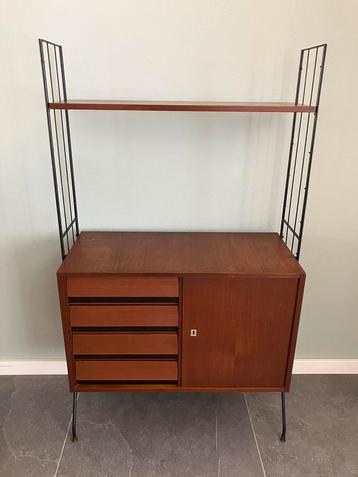 Vintage modulaire wandsysteem string systeem met ladekast beschikbaar voor biedingen