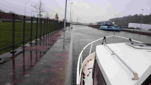 Bateau de plaisance à cabine, aucun permis requis, Watersport en Boten, Motorboten en Motorjachten, Gebruikt, Staal, 9 tot 12 meter