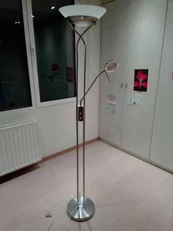 Lampadaire beschikbaar voor biedingen