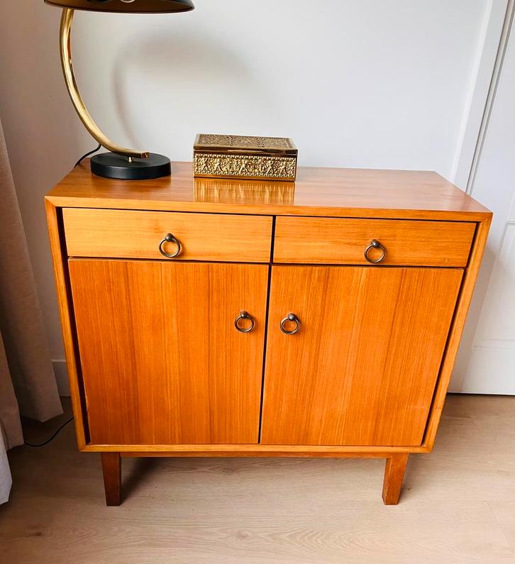 Mooi vintage dressoir met lades en deurtjes, Huis en Inrichting, Kasten | Dressoirs, Zo goed als nieuw, 50 tot 100 cm, 25 tot 50 cm