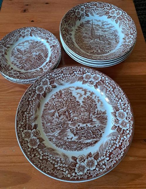 J.Broadhurst Ironstone Staffordshire-platen, Huis en Inrichting, Keuken | Servies, Gebruikt, Bord(en), Ophalen