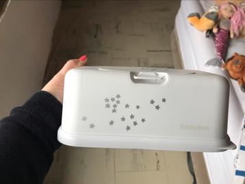 FunkyBox Doos voor vochtige doekjes beschikbaar voor biedingen