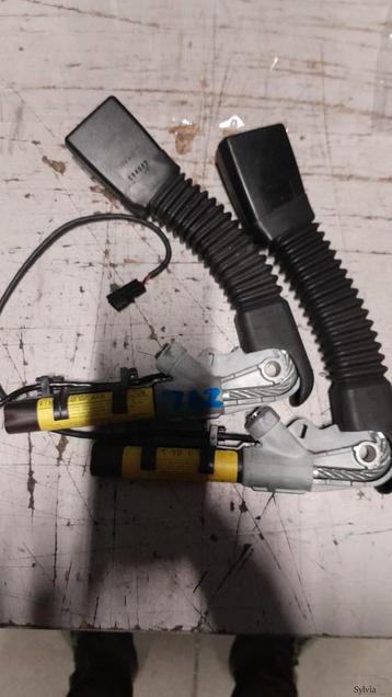 Gordelspanner insteek links BMW X3 E83 X5 E53  Z4 E85 E86 72 beschikbaar voor biedingen