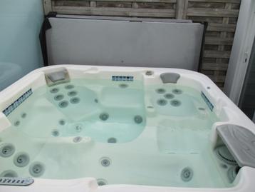jacuzzi beschikbaar voor biedingen